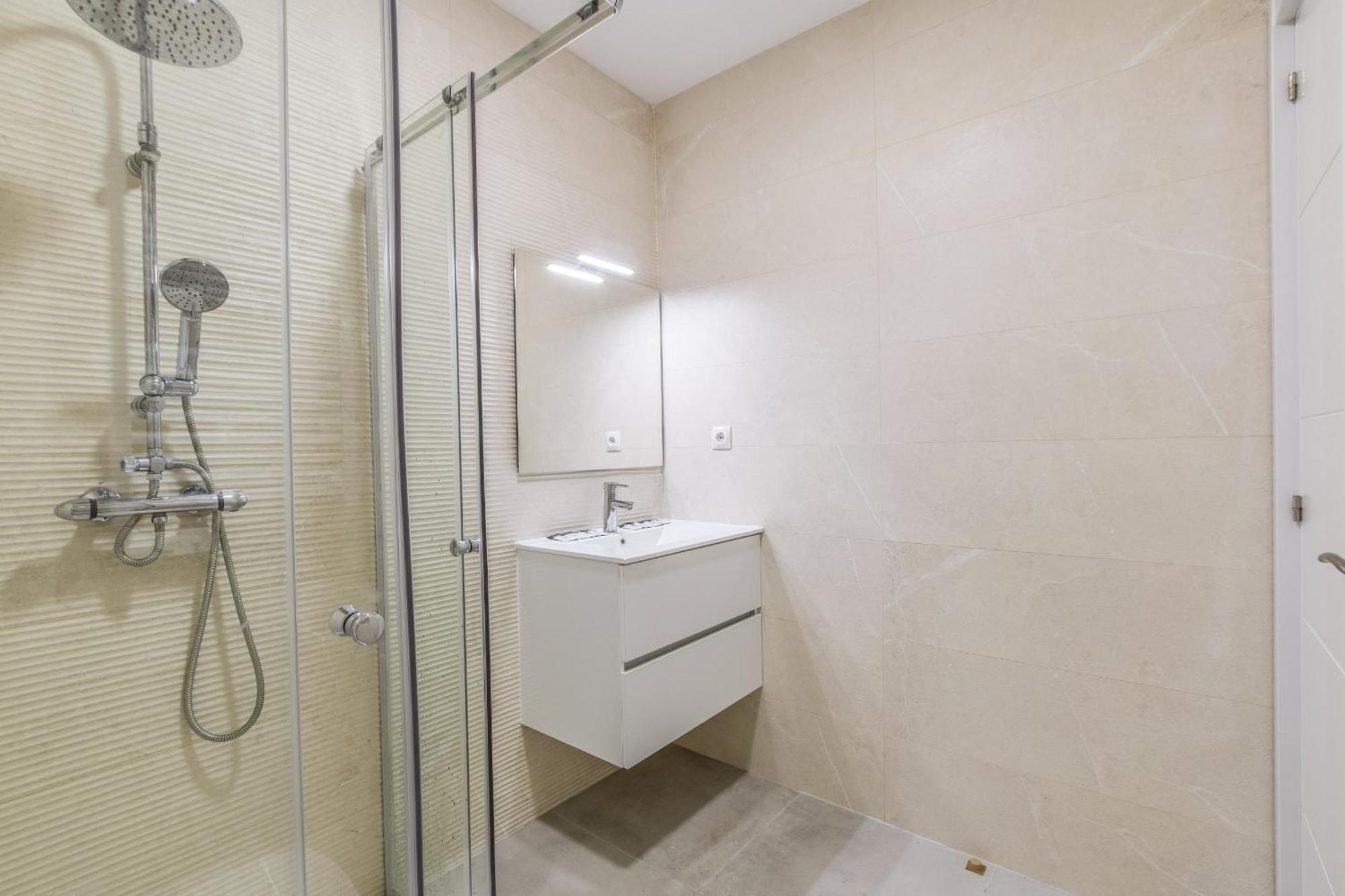 Apartamentos En La Avda De La Albufera Alquiler Temporal Madrid Exterior photo