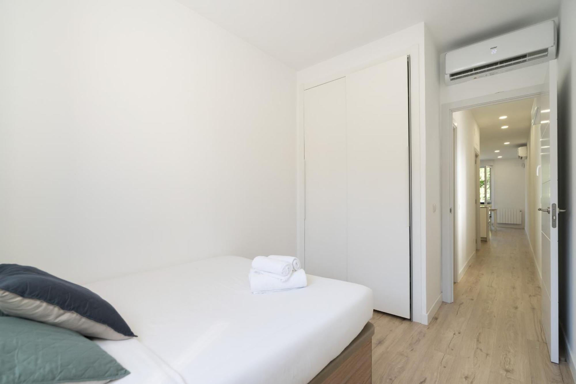 Apartamentos En La Avda De La Albufera Alquiler Temporal Madrid Exterior photo